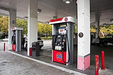 3DM速报：“吸血鬼”Steam周销登顶 缝合怪《幻兽帕鲁》新实机